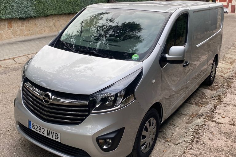 Opel Vivaro de CarabaCars para mudanzas